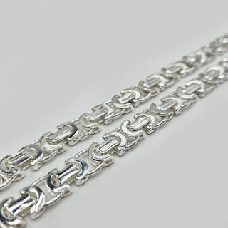 close up of intricate byzantine links