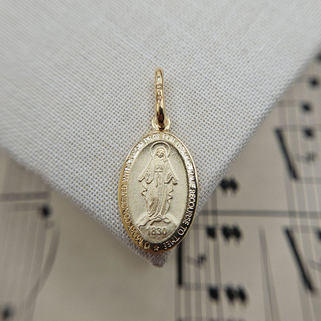 Small 9ct Gold Oval Miraculous Medal Pendant | Our Lady Medal