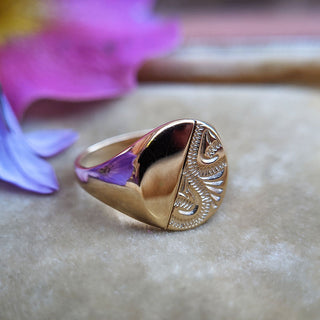 women's 9K gold signet ring