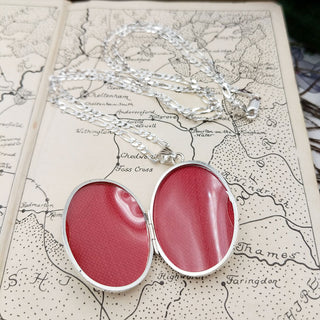 inside the large oval locket necklace