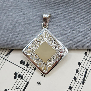 Celtic & Claddagh Jewellery - pendants, charms and necklaces