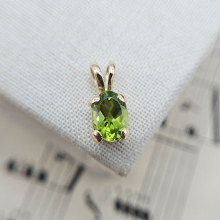 August Birthstone Jewellery in Gold & Silver