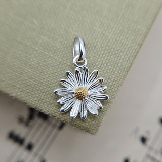Small Silver Daisy Pendant