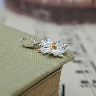 Small Silver Daisy Pendant