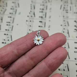 Small Silver Daisy Pendant