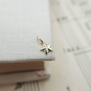 micro star charm in 9ct yellow gold