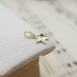 tiny gold star pendant