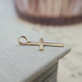solid gold cross in 9ct yellow