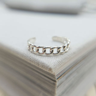 Chain-Look Toe Ring