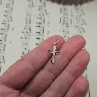 small flared cross charm 9ct gold 375 stamp