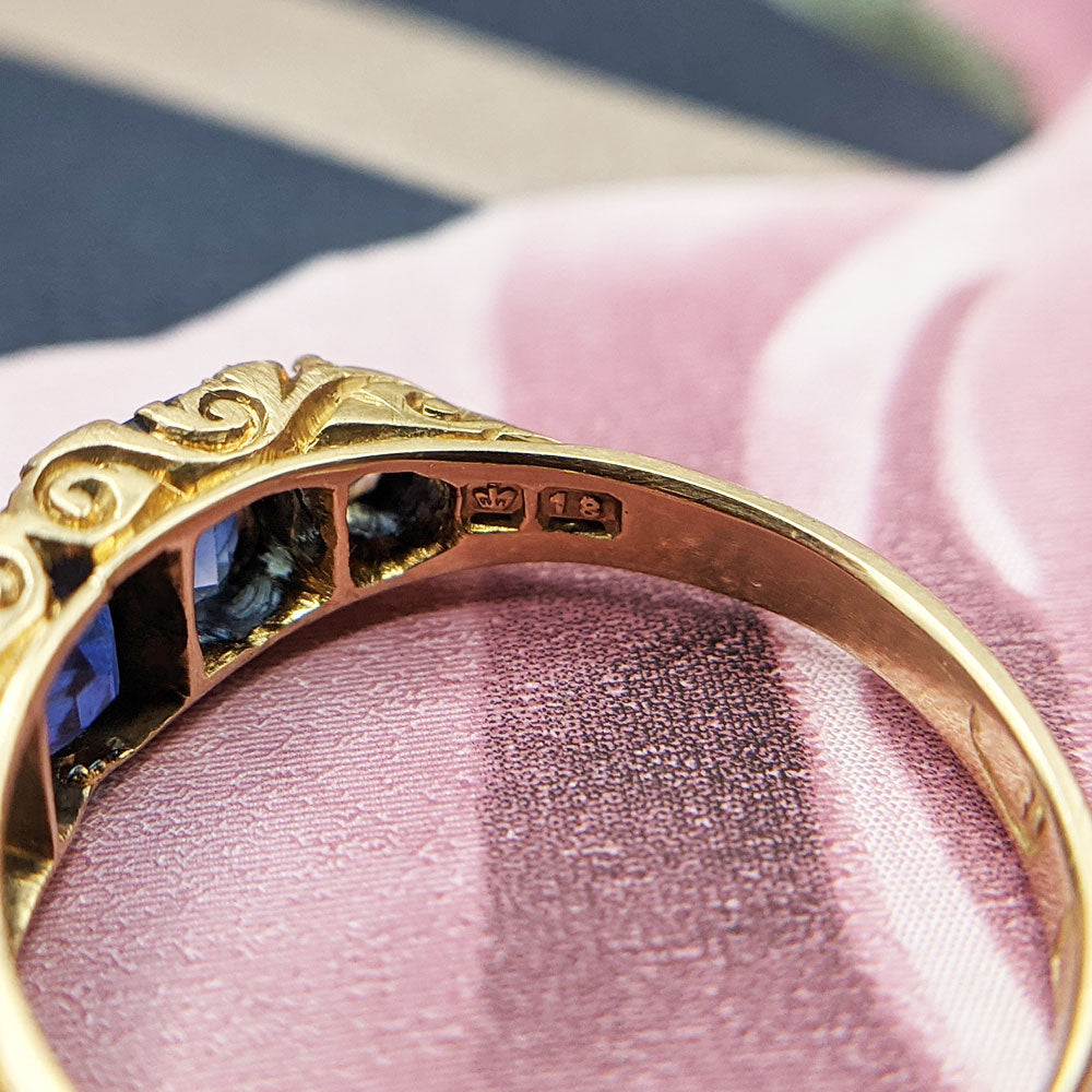 hallmarked 18K sapphire ring