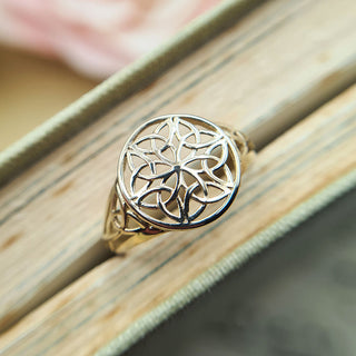 women's gold celtic ring