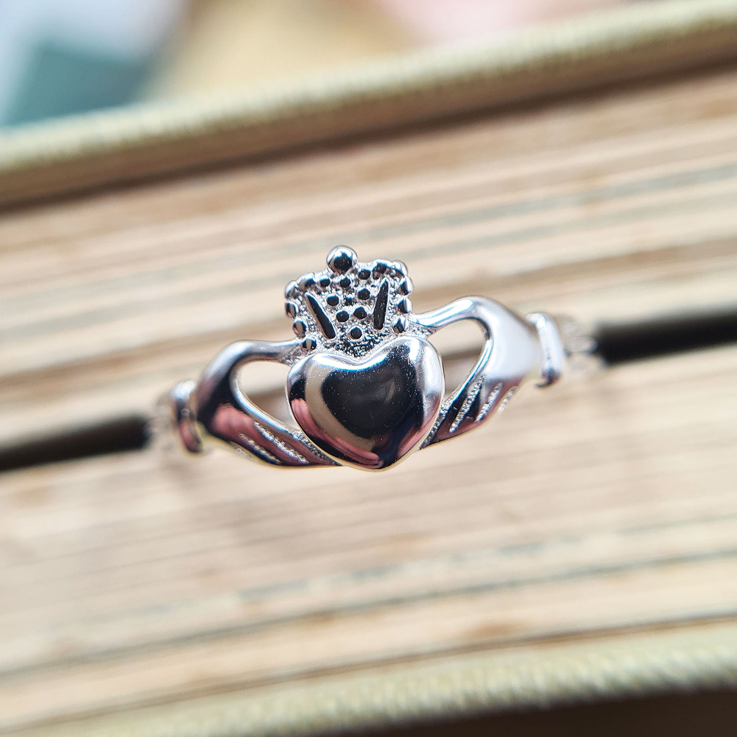 Celtic Heart Hands Ring – Celtic Crystal Design Jewelry