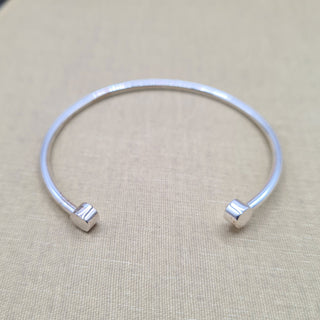 disc ends on ladies 925 silver bangle