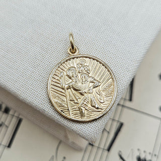 Solid 9ct Gold Round St Christopher Pendant | 1.7cm