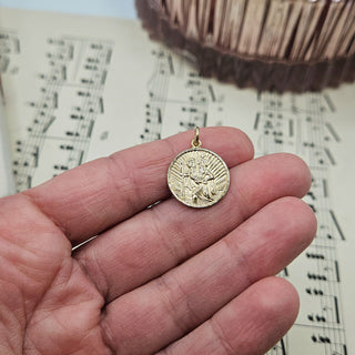 Solid 9ct Gold Round St Christopher Pendant | 1.7cm