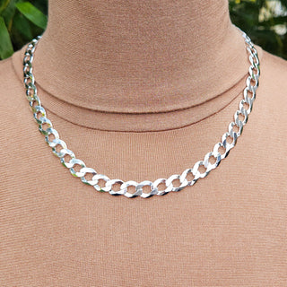 9mm wide silver curb necklace being worn