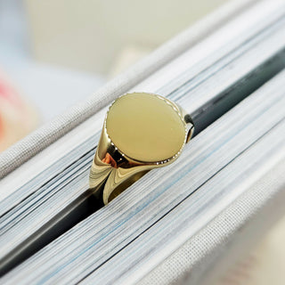 men's gold signet ring