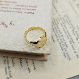 men's gold signet ring in 9 carat