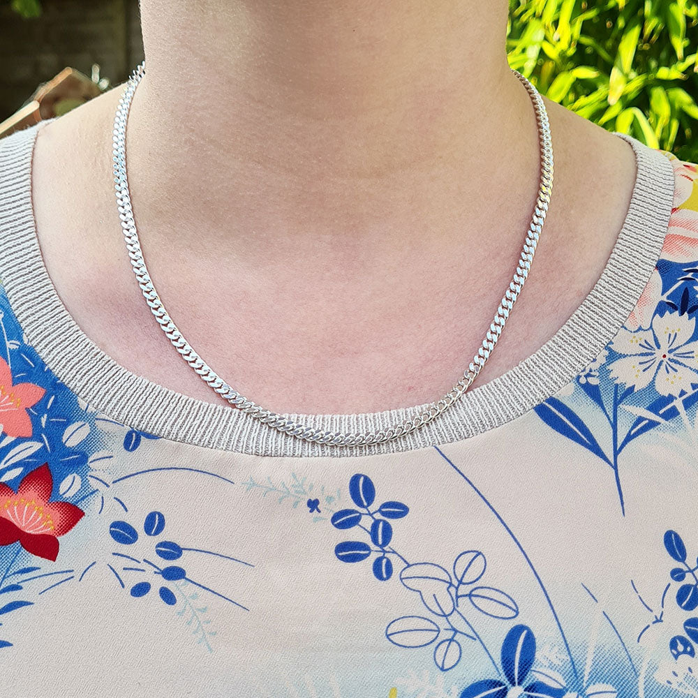 Close Curb Chain Necklace in Sterling Silver
