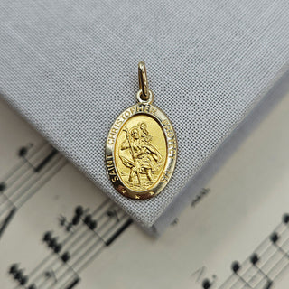 Small Gold Oval St Christopher Pendant | 1.7cm
