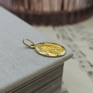 Small Gold Oval St Christopher Pendant | 1.7cm