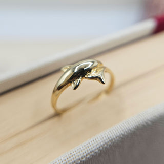 solid 9ct gold dolphin toe ring