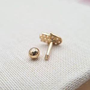 9ct gold hand earring