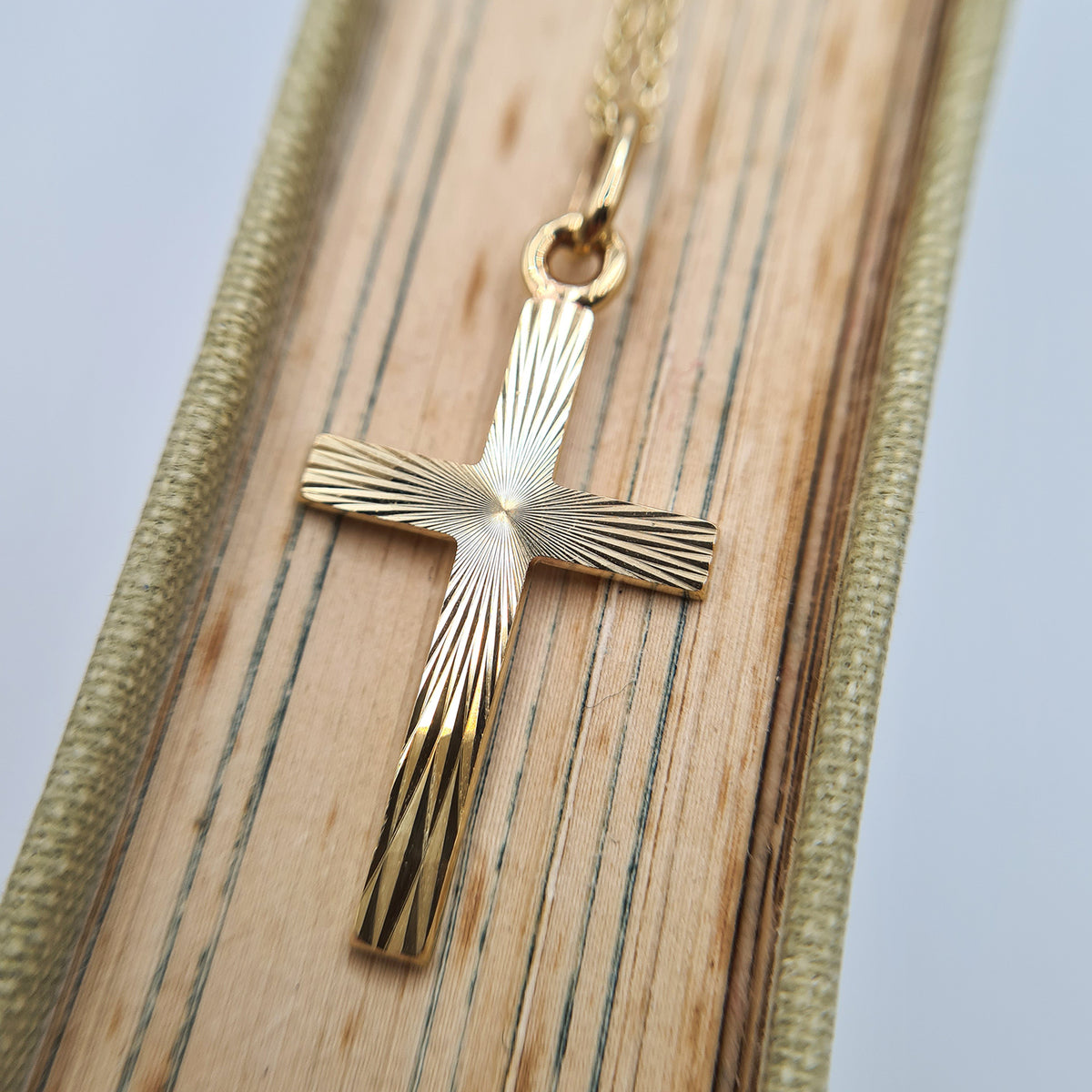 women&#39;s yellow gold cross necklace