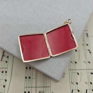 space inside the rose gold locket for 2 photos of loved ones