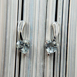 aquamarine heart studs in 9k white gold