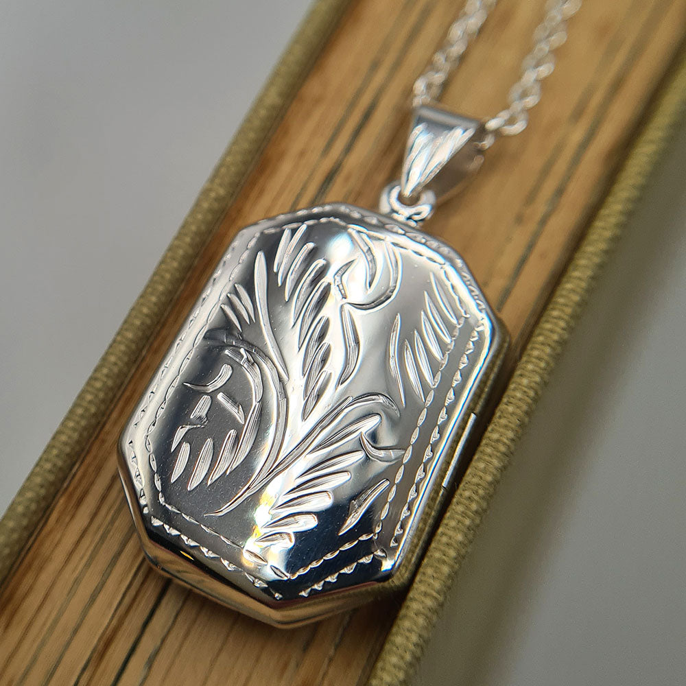 solid silver women&#39;s locket necklace