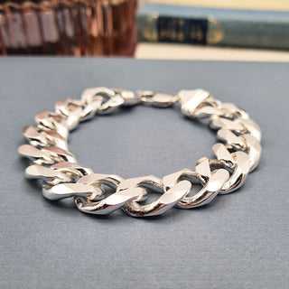 deep curb chain links on men's bracelet