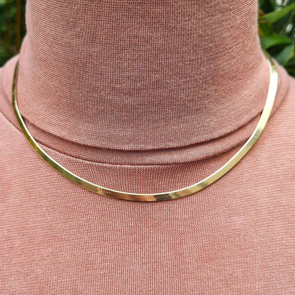 flat snake chain in yellow gold