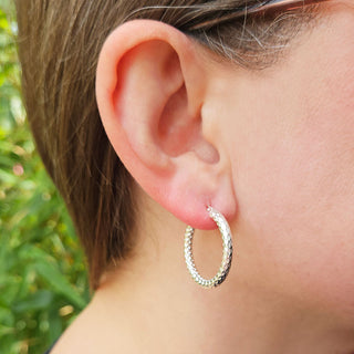 2.6cm hammered hoop earrings