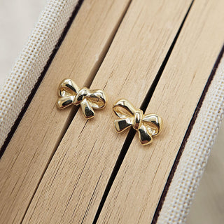 9ct gold bow stud earrings