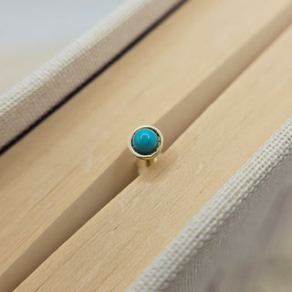 turquoise labret stud made from solid 9ct yellow gold