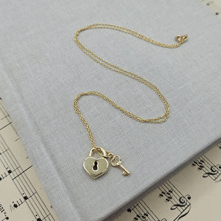 9ct yellow gold heart padlock and key necklace