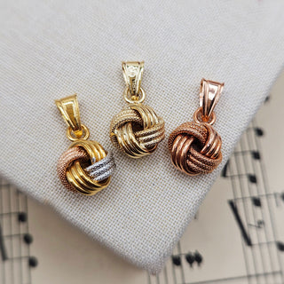 9ct gold knot pendant