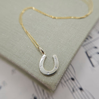 solid gold horseshoe necklace