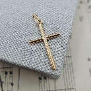 reverse of 9ct tube cross pendant