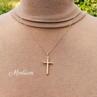 medium sized cross pendant necklace in 9ct gold