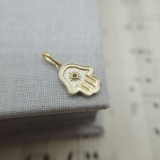underside of 9k hamsa hand  charm