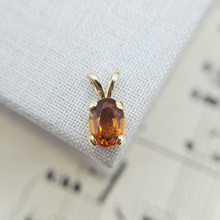 dainty 9ct gold oval citrine charm pendant