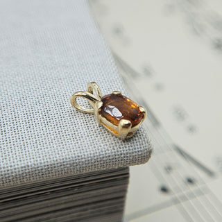 dainty 9ct gold oval citrine charm pendant