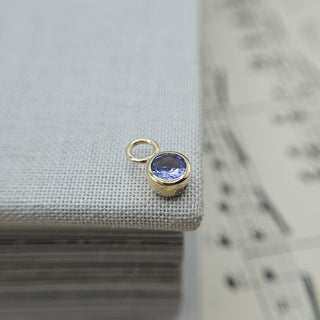 Micro 9ct Gold 5mm Tazanite Bezel Charm