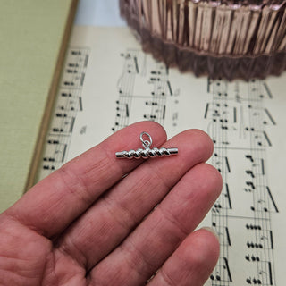 Silver Twisted T-Bar Pendant