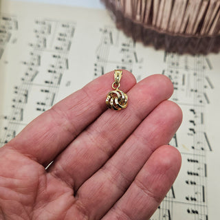 Gold Openwork Knot Pendant
