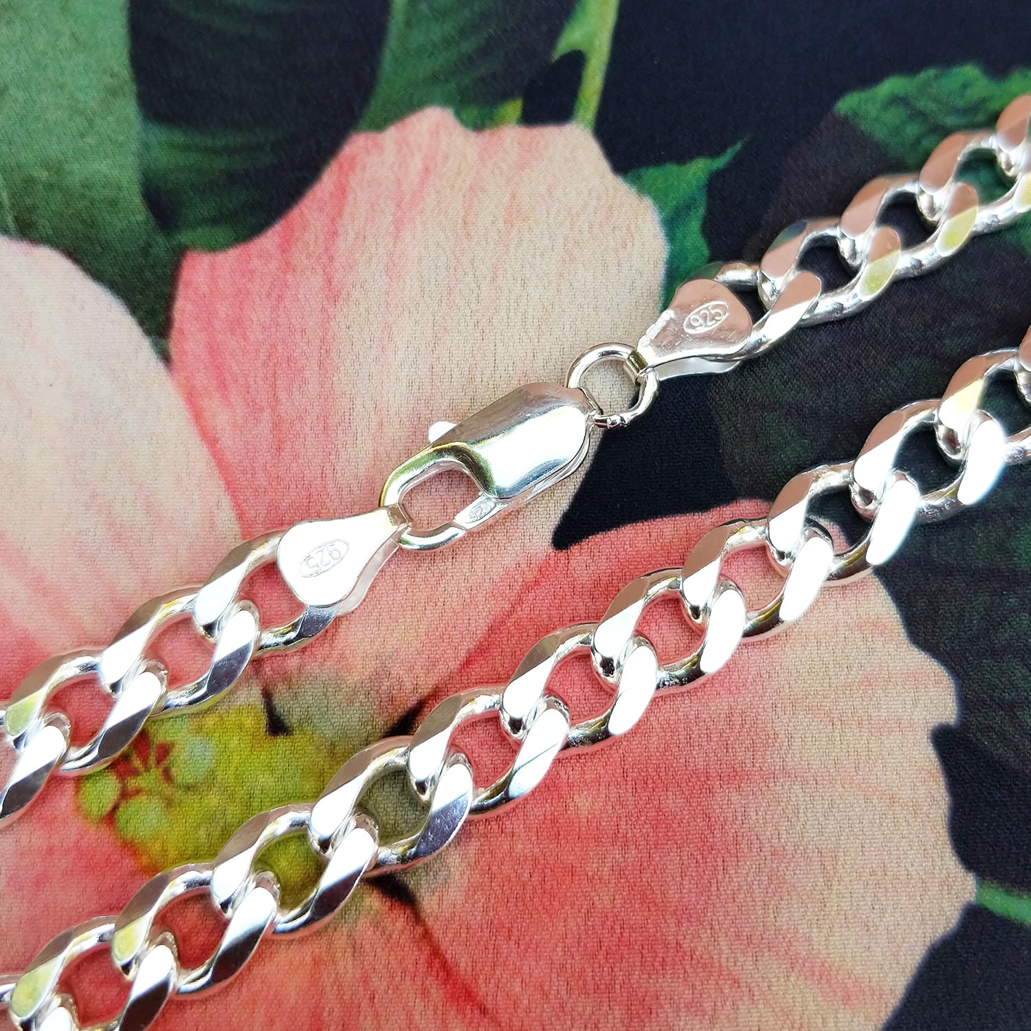 Wide on sale silver chain