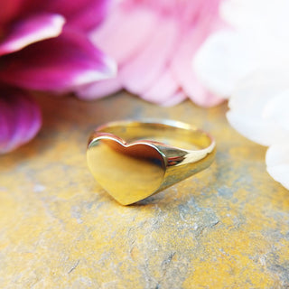 women's gold heart signet ring